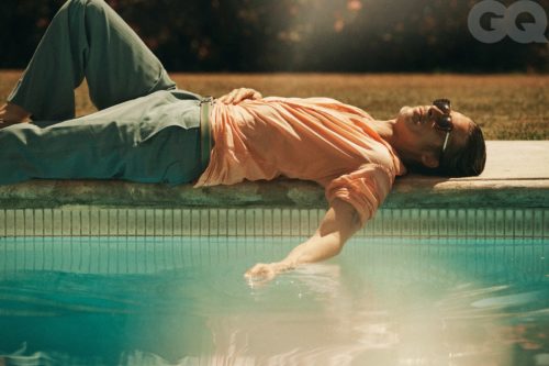 O Brad Pitt φωτογραφήθηκε για το GQ και το ίντερνετ παραληρεί