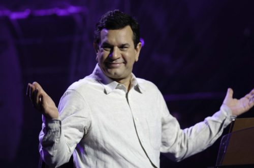 Σταμάτης Σπανουδάκης: «Αισθάνομαι περήφανος που τους γονείς μου τους λένε Μαρία και Μανώλη κι όχι Μανώλη κι Μανώλη»