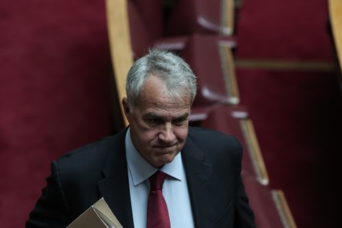 Μάκης Βορίδης: «Οι παράνομοι μετανάστες δεν δικαιούνται ανθρωπιστική βοήθεια»