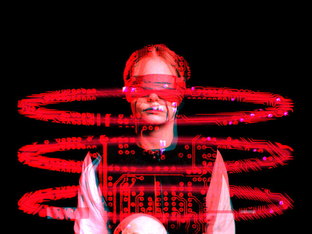 Τεχνοφοβικοί μέχρι να μας χαλάσει το smartphone