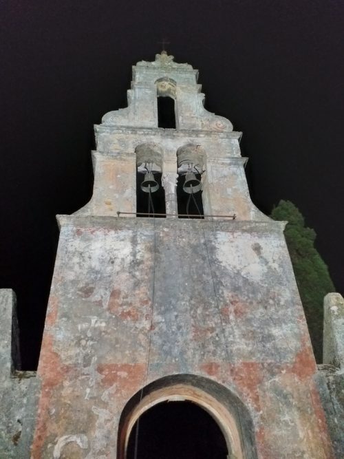 Αναβίωσε το έθιμο της «κρεατόσουπας» στη μονή του Αγίου Λουκά στα Γουβιά