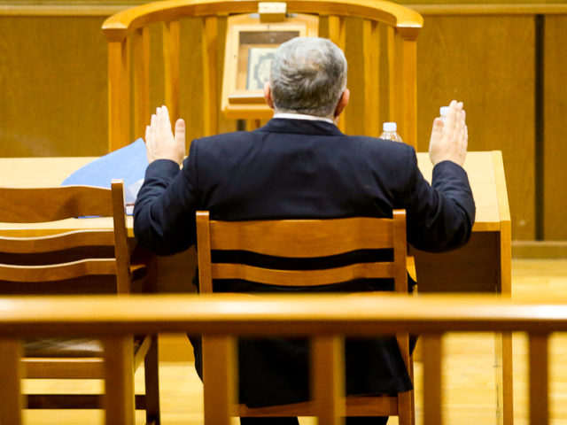 Απολογία Μιχαλολιάκου: Η φθηνή προσπάθεια του φύρερ να σώσει μόνο τον εαυτό του