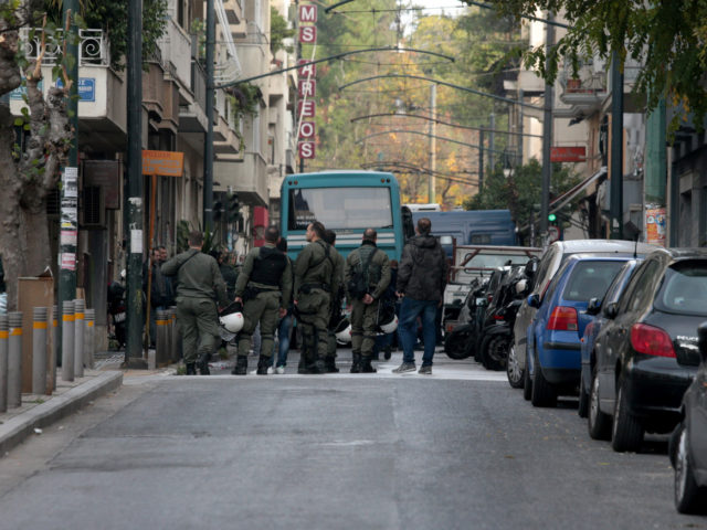 Ολοκληρώθηκε η εκκένωση της κατάληψης στην οδό Μπουμπουλίνας