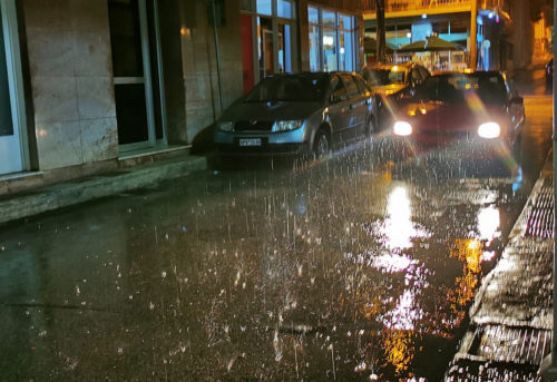 Έως αργά το απόγευμα σήμερα οι καταιγίδες στην Αττική