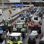 Εκατοντάδες τρακτέρ έφτασαν στο Παρίσι στο πλαίσιο διαμαρτυρίας των Γάλλων αγροτών
