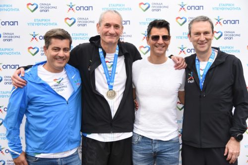 Η «Ομάδα Προσφοράς ΟΠΑΠ» έκοψε πρώτη το νήμα στον 37ο  Μαραθώνιο της Αθήνας