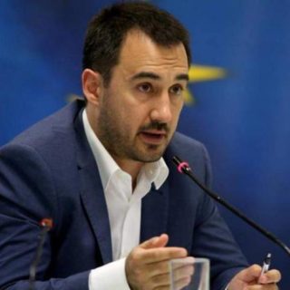 Αλέξης Χαρίτσης: «Καταρρίπτεται η θεωρία περί σκευωρίας στην υπόθεση Novartis»