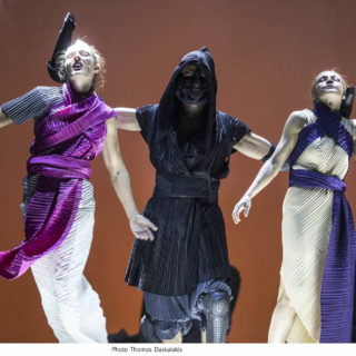 «Ο χορός της φωτιάς»: Η χαρά και ο πόνος των Ποντίων  σε μια εξαιρετική παράσταση