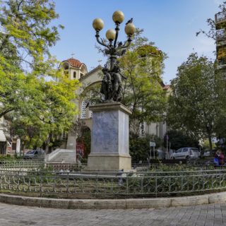 Πώς κυλάει η ζωή στην πλατεία του Αγ. Γεωργίου στην Κυψέλη;