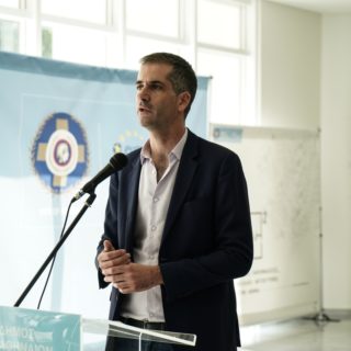 Ο Κώστας Μπακογιάννης απάντησε για τη συναυλία του Σάκη Ρουβά