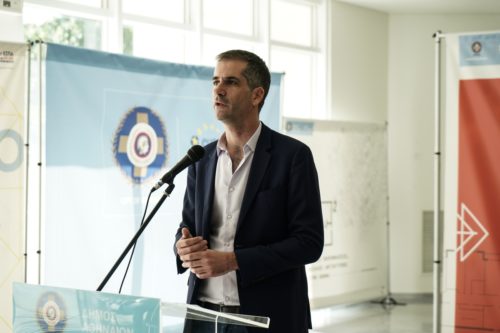 Ο Κώστας Μπακογιάννης απάντησε για τη συναυλία του Σάκη Ρουβά