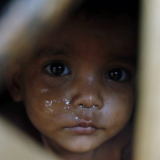 Γενοκτονία των Ροχίνγκια: Η ηγέτιδα της Μιανμάρ, Αούνγκ Σαν Σου Κι, υπερασπίζεται τη χώρα της ενώπιον του δικαστηρίου