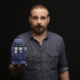 Ο Βασίλης Μπίμπας λατρεύει τον Doctor Who