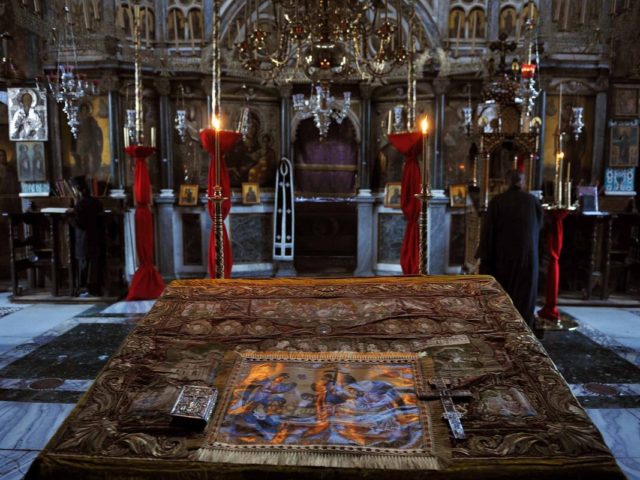 ‘Αγιον Όρος: Νεκρός Ρουμάνος επισκέπτης. Έπεσε από ύψος 30 μέτρων