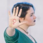 Aσφαλισμένη κατήγγειλε ότι ασφαλιστική εταιρεία εφαρμόζει‬ διάκριση με βάση το φύλο και δικαιώθηκε