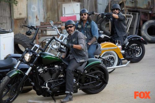 Οι «MAYANS M.C.» βάζουν μπροστά τις μηχανές και επιστρέφουν με νέα επεισόδια στο FOX