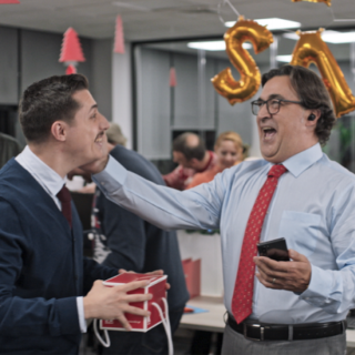 Ο Secret Santa ξέρει το μυστικό των εορτών