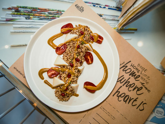 Στο Σχεδία Home τρως και πίνεις εξαιρετικά, αγοράζεις χειροποίητα, οικολογικά αντικείμενα και βοηθάς τους συνανθρώπους σου