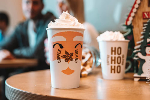 Μύρισε Χριστούγεννα στα Coffee Island με πλούσια δώρα και μοναδικά ροφημάτα