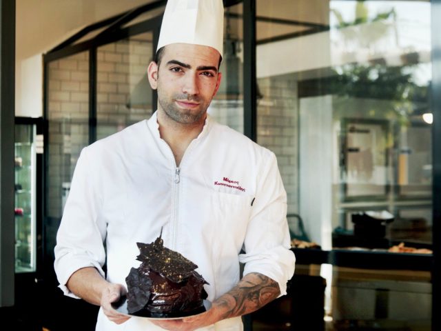 Τα γλυκά του Μάρκου Κωνσταντινίδη γίνονται η καλύτερη αφορμή για να πηγαίνετε συνέχεια στο Χαλάνδρι