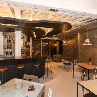 «Συνάντηση στην μπάρα για τον Θεό»: Το Σχεδία home και το περιοδικό δρόμου Σχεδία εγκαινιάζουν έναν κύκλο συζητήσεων