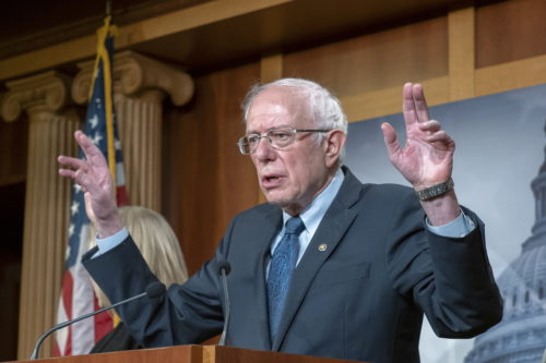 ΗΠΑ: Έντονη λογομαχία μεταξύ Μπέρνι Σάντερς και Ελίζαμπεθ Γουόρεν