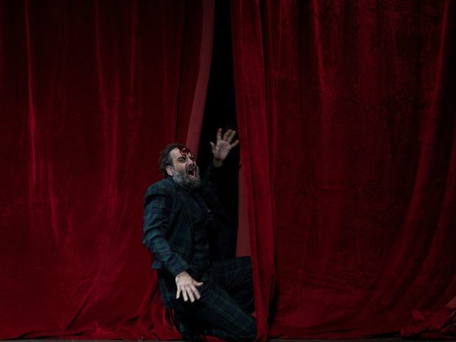 «Άμλετ», της Κατερίνας Ευαγγελάτου. Τίποτε άλλο.