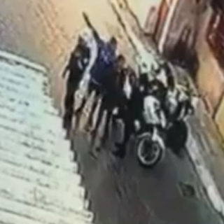 ΕΔΕ για τους αστυνομικούς της Ομάδας ΔΙ.ΑΣ. που χαστούκισαν ανήλικο στο Μενίδι