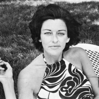 Ανεβαίνοντας στον ουρανό μ’ ανελκυστήρα, της Ανν Σέξτον