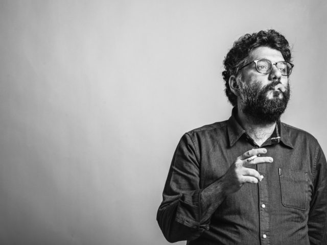 Ο Δημοσθένης Παπαμάρκος Έχει Πάντα «Αυτό το Πρόβλημα Αυτοπεποίθησης»