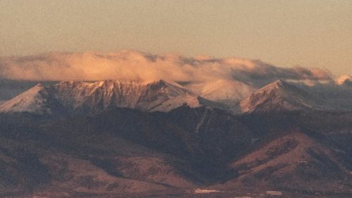 Ο «Ηφαιστίων» αποχωρεί σταδιακά