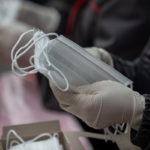 Κορονοϊός: Πουλάνε μάσκες με δέκα ευρώ ενώ τις έβρισκες με λίγα λεπτά του ευρώ