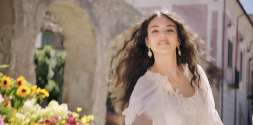 Η καλλονή κόρη της Μόνικα Μπελούτσι σε καμπάνια μεγάλου οίκου μόδας [ΒΙΝΤΕΟ]