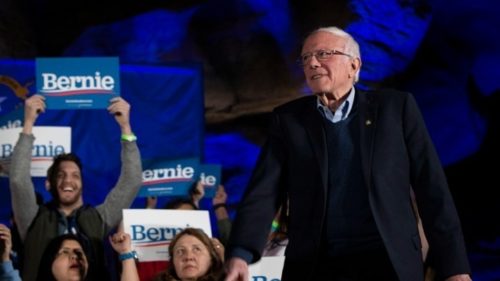 ΗΠΑ: Όλοι οι Δημοκρατικοί από τη μία και ο Σάντερς από την άλλη