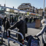 Κορονοϊός: Μεγάλες ουρές σχηματίζονται στα σούπερ μάρκετ της Ιταλίας μετά την ανακοίνωση των μέτρων