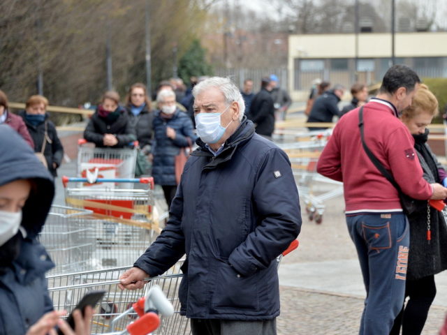 Κορονοϊός: «Καραντίνα δεν σημαίνει διακοπές, δεν σημαίνει εναλλακτική διασκέδαση. Σημαίνει απομόνωση. Είναι ζήτημα ζωής ή θανάτου. Δεν είναι αστείο»