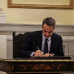 Κορονοϊός: Αναστέλλονται, με απόφαση Μητσοτάκη, οι λειτουργίες σε όλους τους χώρους θρησκευτικής λατρείας κάθε δόγματος και θρησκείας