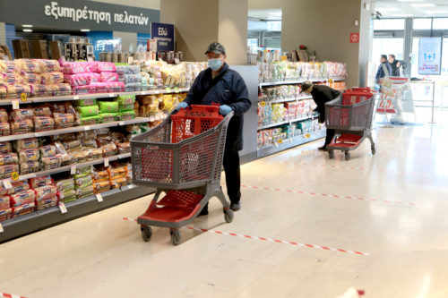 Κορονοϊός-Βρετανία: Ιστορικό ρεκόρ κατέγραψαν οι πωλήσεις στα σούπερ μάρκετ