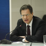 Ευρωεκλογές 2024: Παρέμβαση κατά των εξορύξεων στο εκλογικό κέντρο όπου ψήφισε ο υπουργός Περιβάλλοντος και Ενέργειας