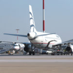 Έως το τέλος Μαΐου η υποχρεωτική καραντίνα 14 ημερών των επιβατών που εισέρχονται στην Ελλάδα αεροπορικώς