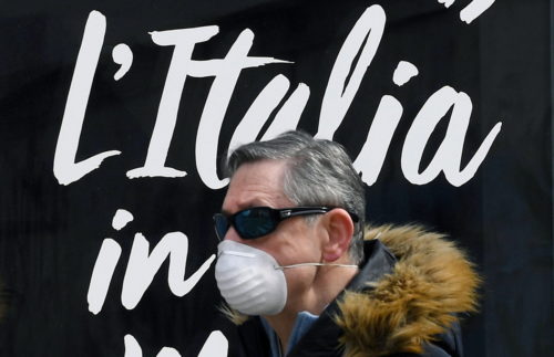 Στη Νάπολη ξεκίνησαν κατ΄οίκον τεστ ανίχνευσης του κορονοϊού