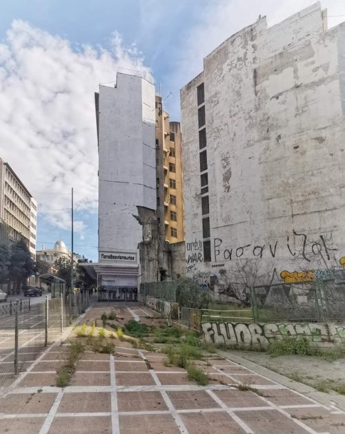 Ποια παλιά διαφήμιση «έσβησε» στο κέντρο της Αθήνας;