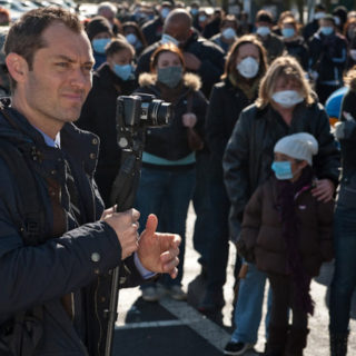 Τι να δείτε (και πού) στο σπίτι σας τώρα που είναι κλειστά τα σινεμά…