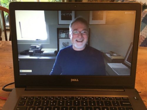 Σκεφτείτε εκεί που κάνετε το διαδικτυακό σας μάθημα, να εμφανιστεί στην οθόνη ο Ντέιβιντ Φίντσερ…