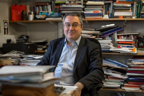 Κορονοϊός: Η πρόταση του Ηλία Μόσιαλου για τον έλεγχο της πανδημίας