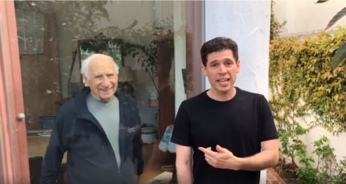 Κορονοϊός: Ο Μελ Μπρουκς και ο γιος του έχουν ένα μήνυμα για εσάς (ΒΙΝΤΕΟ)