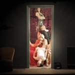 Δείτε δωρεάν την παράσταση «Οι κότες-Οι ψύλλοι» όπως είχε παρουσιαστεί στην καλλιτεχνική κατάληψη του Εμπρός