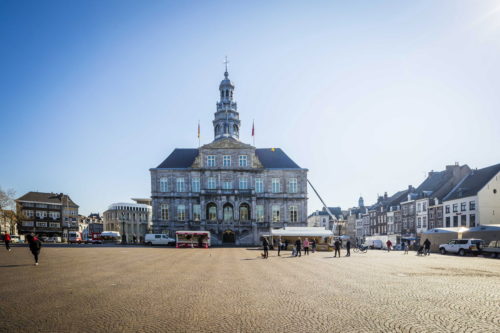 Κορονοϊός-Ολλανδία: Στους 1.487 οι νεκροί, 15.723 τα κρούσματα