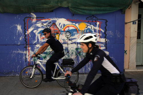 Ίσως η απόσταση των δύο μέτρων όταν αθλούμαστε να μην αρκεί, σύμφωνα με νέα μελέτη