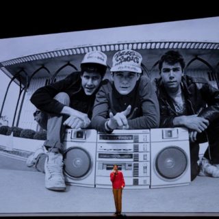 Οι Beastie Boys με δικά τους λόγια και ο Κρις Χέμσγουορθ πιο macho από ποτέ...